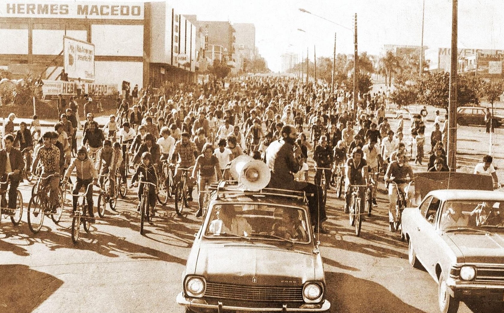 Passeio ciclístico das lojas HM - Década de 1970