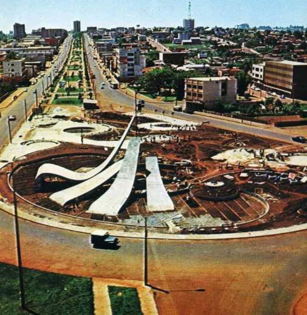 Construção da Praça do Migrante - Década de 1970