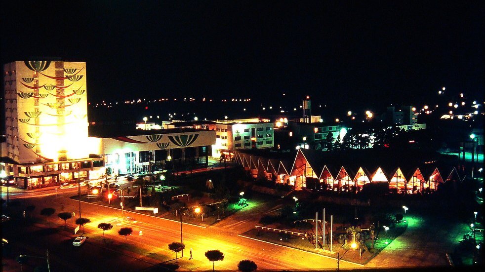 Catedral Metropolitana vista de noite - Década de 1980